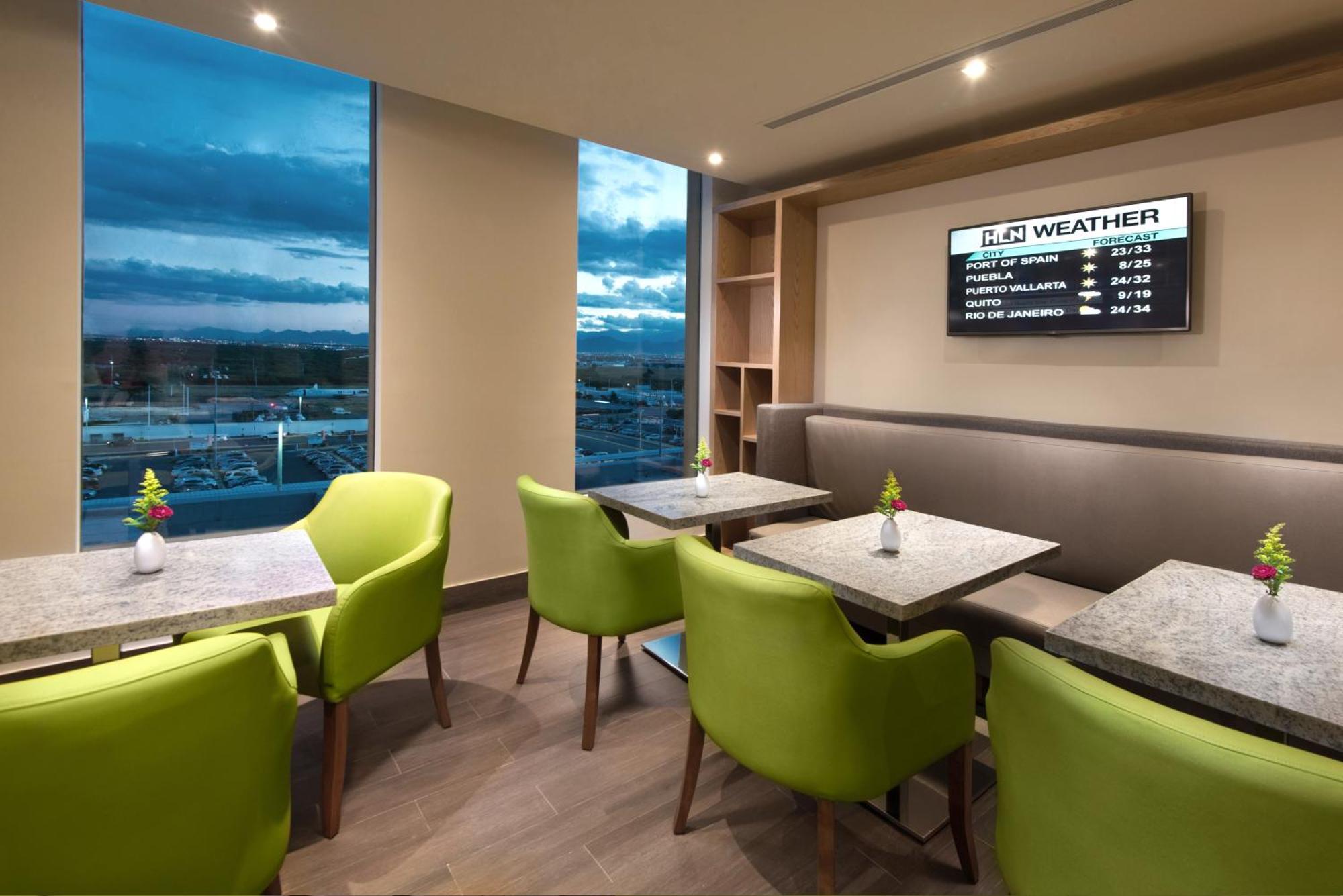 Hilton Garden Inn Monterrey Airport Вилья-Хуарес Экстерьер фото