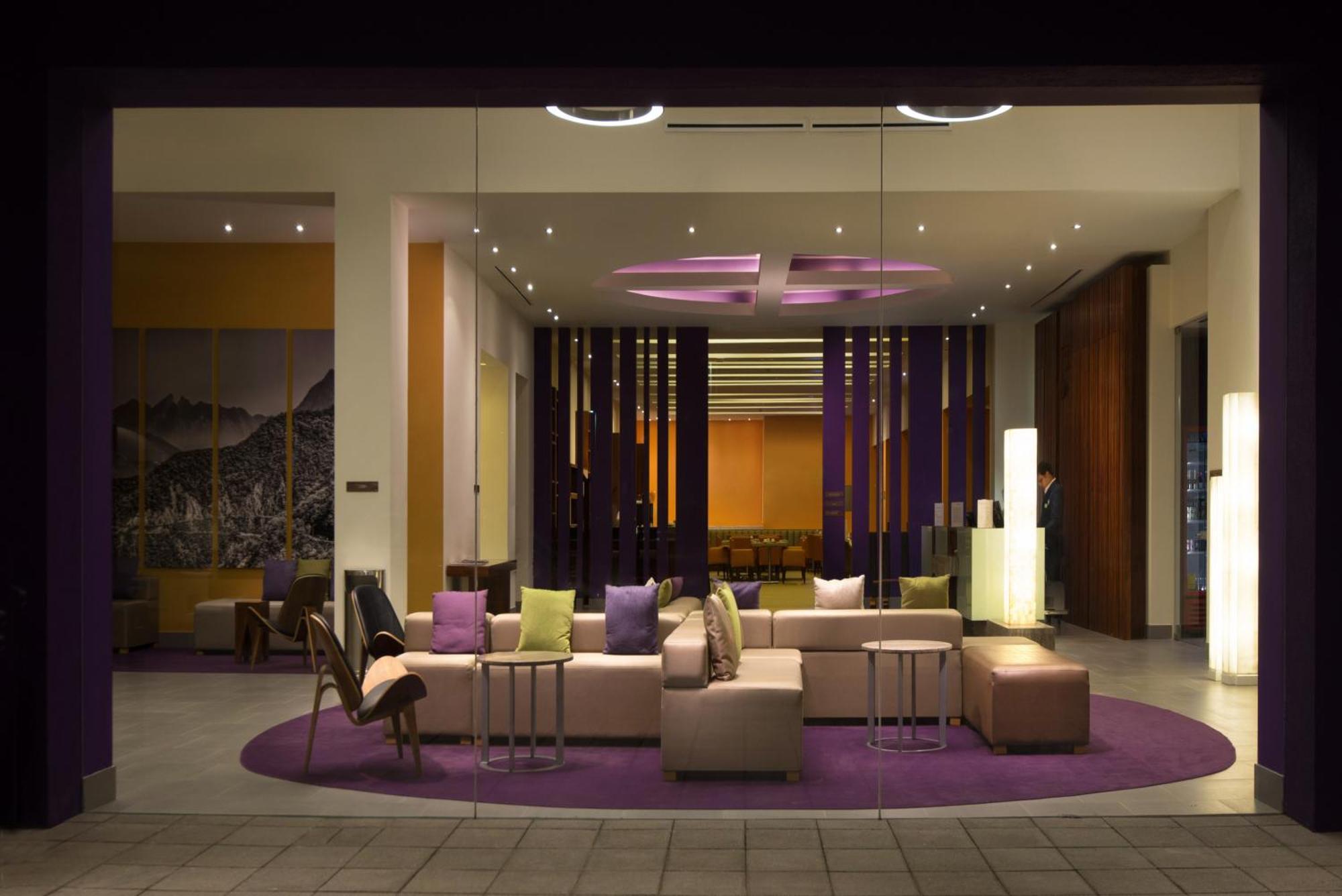 Hilton Garden Inn Monterrey Airport Вилья-Хуарес Экстерьер фото